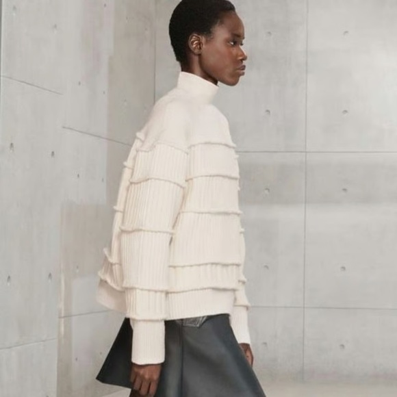 Zara Cream Ribbed Sweater - Picture 7 of 7